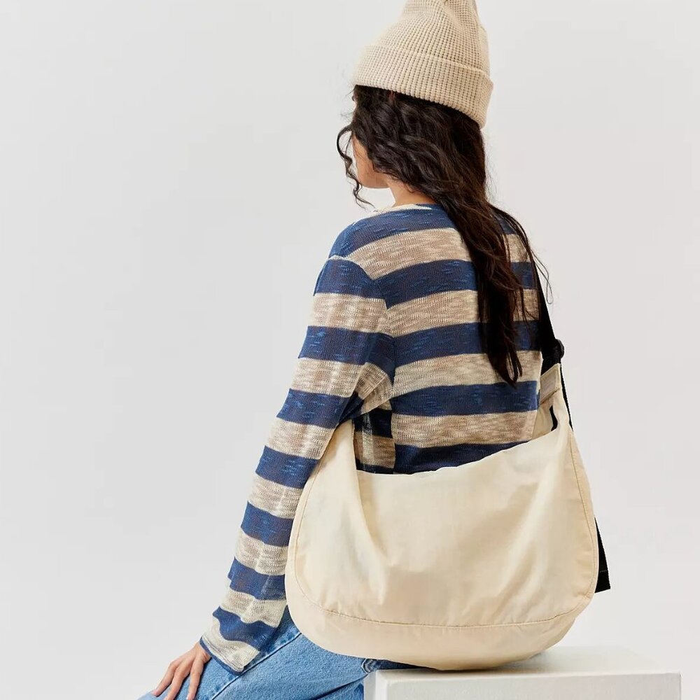 NWT Baggu Large Nylon Crescent Bag - Ivory